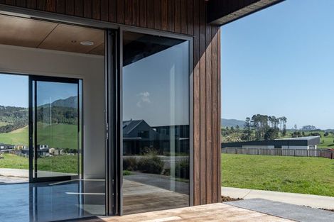 Photo of property in 44 Rangitahi Road, Raglan, 3225