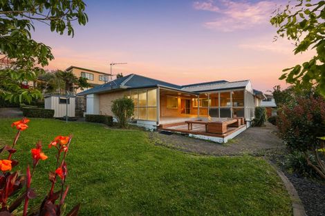 Photo of property in 33 Wiltshire Place, Somerville, Auckland, 2014