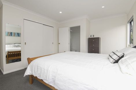 Photo of property in 203 Westchester Drive, Churton Park, Wellington, 6037