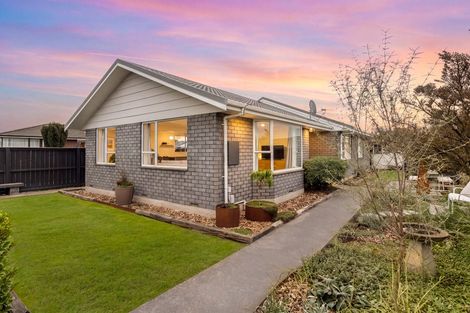 Photo of property in 2/123 Gilberthorpes Road, Hei Hei, Christchurch, 8042