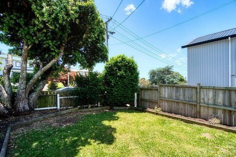 Photo of property in 6 Kotahi Road, Mount Wellington, Auckland, 1062