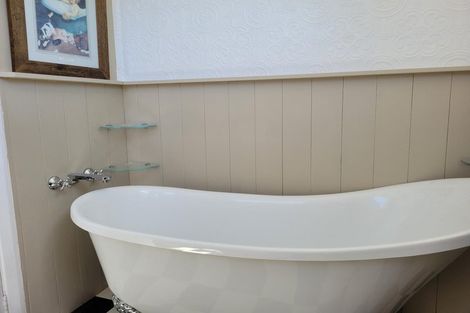 Photo of property in 98 Cole Street, Masterton, 5810