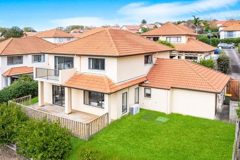 Photo of property in 42 Parkwood Crescent, Gulf Harbour, Whangaparaoa, 0930