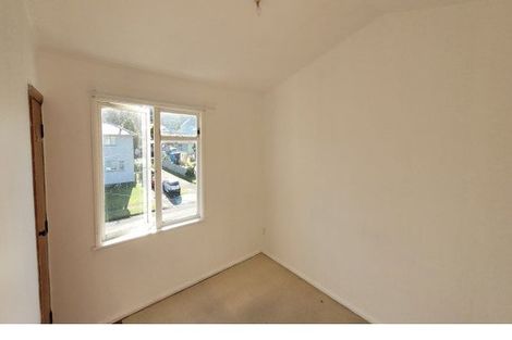 Photo of property in 34a-d Cornwall Crescent, Cannons Creek, Porirua, 5024