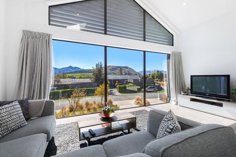 Photo of property in 3a Rannoch Drive, Jacks Point, Queenstown, 9371