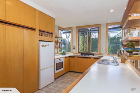 Photo of property in 23 Golf Road, Heretaunga, Upper Hutt, 5018