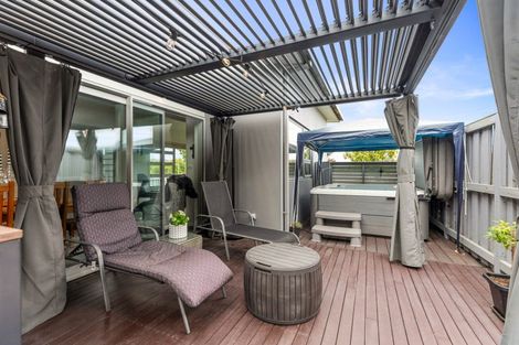 Photo of property in 21 Lakeview Quay, Pyes Pa, Tauranga, 3112