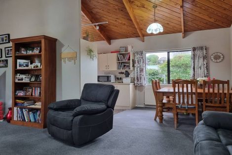 Photo of property in 94/2 Awanui Street, Merrilands, New Plymouth, 4312