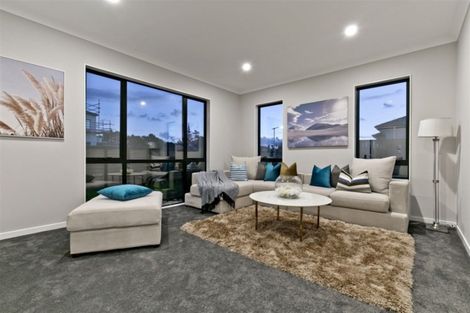 Photo of property in 7 Len Ireland Drive, Kumeu, 0810