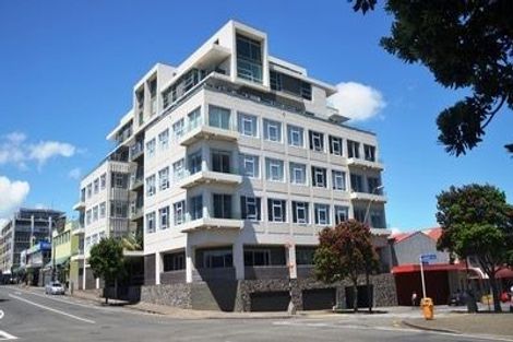 Photo of property in 22 Liardet Apartments, 22 Liardet Street, New Plymouth, 4310