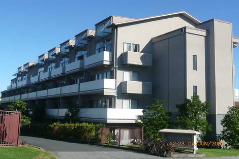 Photo of property in 11c/30 Westward Ho, Glen Eden, Auckland, 0602