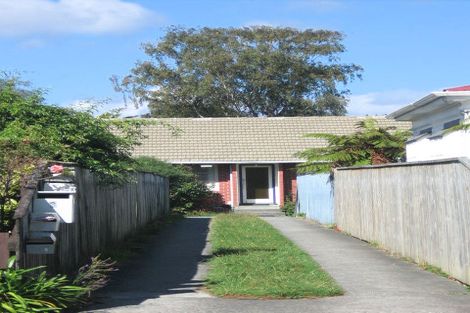 Photo of property in 2/26 Riverbank Street, Ebdentown, Upper Hutt, 5018