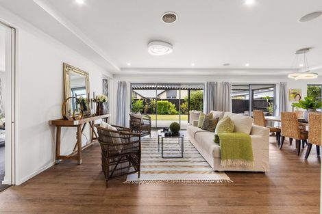 Photo of property in 16 Warhorse Gate, Halswell, Christchurch, 8025