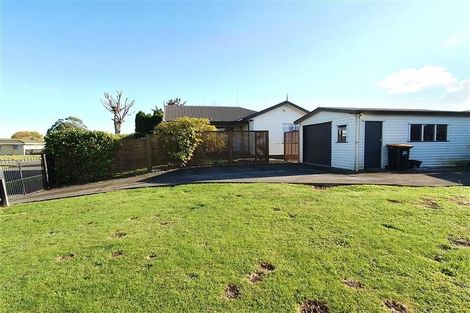 Photo of property in 1 Willowstream Grove, Cloverlea, Palmerston North, 4412