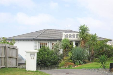 Photo of property in 15 Carrowmore, Pinehill, Auckland, 0632