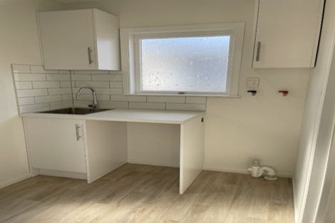 Photo of property in 56 Beechdale Crescent, Pakuranga Heights, Auckland, 2010