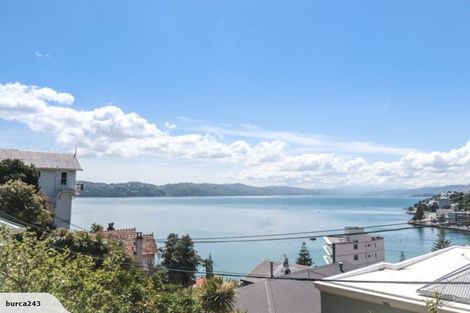 Photo of property in 10 Oriental Terrace, Mount Victoria, Wellington, 6011