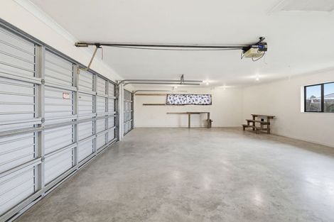 Photo of property in 66 Royal Oak Drive, Kelvin Grove, Palmerston North, 4414