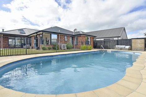 Photo of property in 47 Kawari Drive, Pegasus, 7612