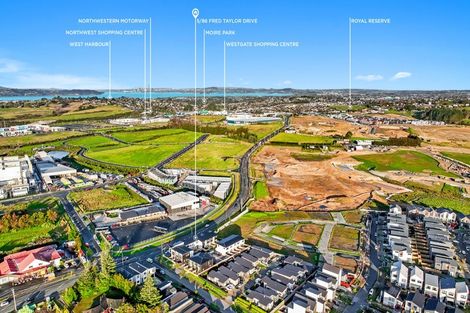 Photo of property in 5/86 Fred Taylor Drive, Westgate, Auckland, 0814