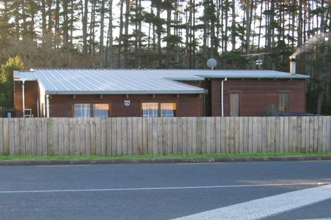 Photo of property in 1/645 Swanson Road, Swanson, Auckland, 0612