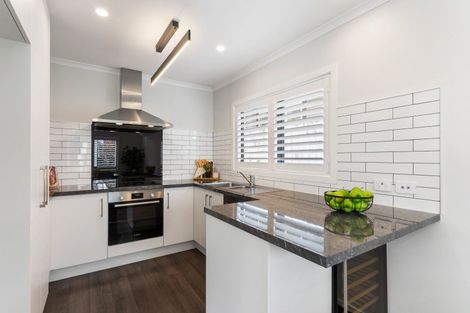 Photo of property in 11 Poplar Grove, Ebdentown, Upper Hutt, 5018