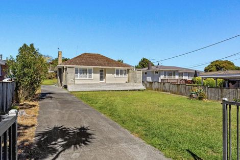 Photo of property in 4 Duncan Avenue, Te Atatu South, Auckland, 0610