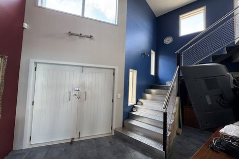 Photo of property in 14 Forbes Lane, Newlands, Wellington, 6037