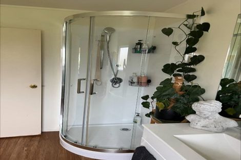 Photo of property in 38 Charlotte Street, Stanmore Bay, Whangaparaoa, 0932