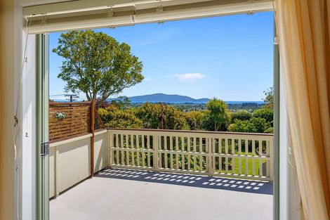 Photo of property in 2 Tui Crescent, Waikanae, 5036