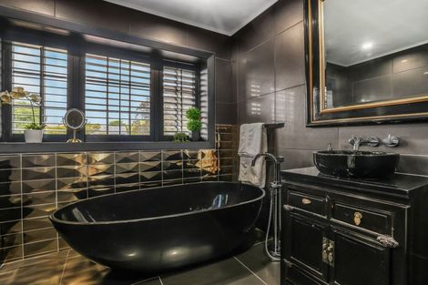 Photo of property in 1 Rochdale Street, Fendalton, Christchurch, 8014