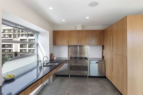 Photo of property in Braemar Apartments, 6/2 Cranmer Square, Christchurch Central, Christchurch, 8013