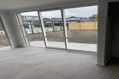 Photo of property in 30 Taitonga Lane, Stanmore Bay, Whangaparaoa, 0932