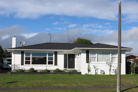 Photo of property in 23 Edwards Place, Terrace End, Palmerston North, 4410