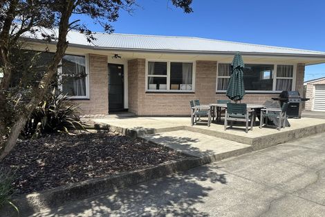 Photo of property in 16 Pimlico Place, Bishopdale, Christchurch, 8053
