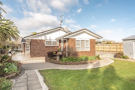 Photo of property in 17 Delhi Avenue, Aramoho, Whanganui, 4500