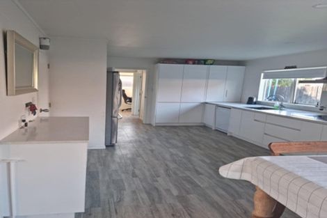 Photo of property in 2/96 Frank Nobilo Drive, Golflands, Auckland, 2013