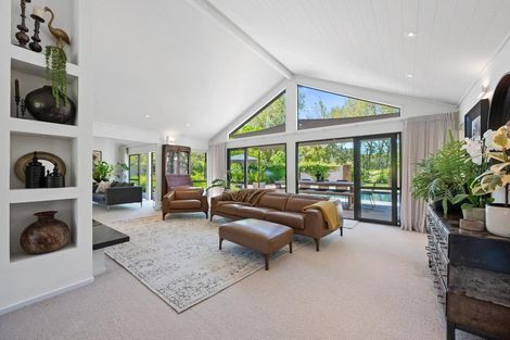 Photo of property in 44 Hardens Lane, Paremoremo, Auckland, 0632
