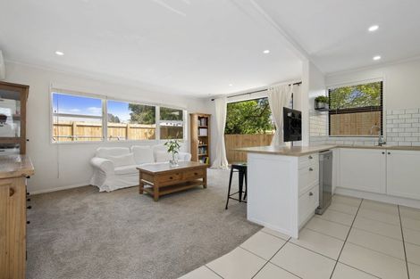 Photo of property in 45 Riverside Road, Orewa, 0931