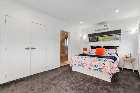 Photo of property in 12 San Casello Rise, Henderson, Auckland, 0612