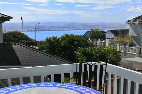 Photo of property in 121 Thompson Road, Bluff Hill, Napier, 4110