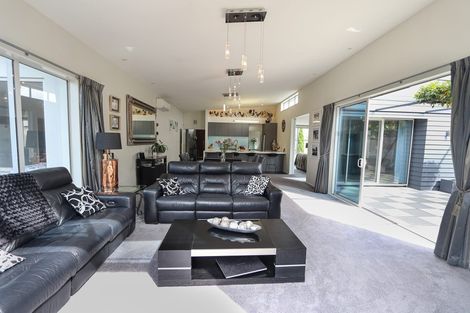 Photo of property in 12 Constance Place, Aidanfield, Christchurch, 8025