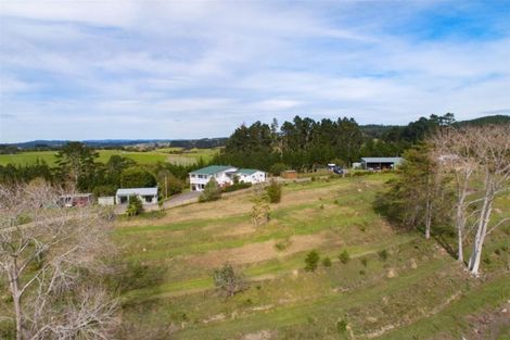 Photo of property in 93 James Mackie Road, Helensville, 0875