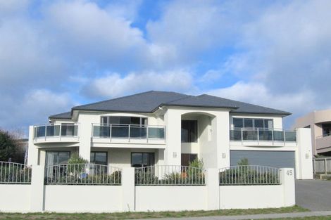 Photo of property in 45 Quadrant Heights, Paraparaumu, 5032