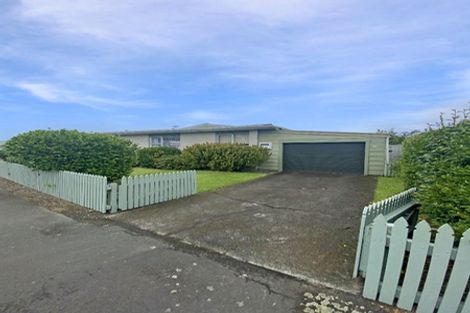 Photo of property in 12 Cambridge Street, Levin, 5510