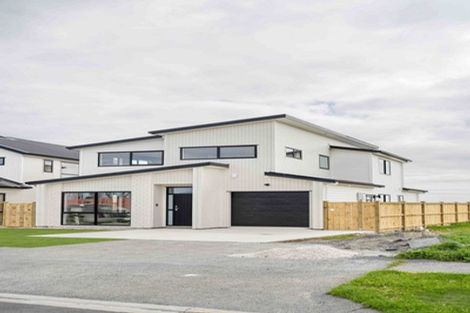 Photo of property in 12 Korowhiti Road, Clarks Beach, 2122