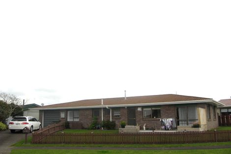 Photo of property in 17 Hamua Place, Waitara, 4320