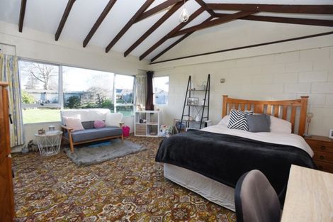 Photo of property in 32 Mary Street, Winton, 9720