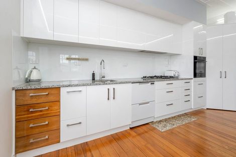 Photo of property in 16 Zealandia Street, Kensington, Whangarei, 0112