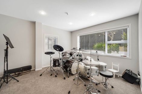 Photo of property in 12 Fordyce Avenue, Sunnyhills, Auckland, 2010
